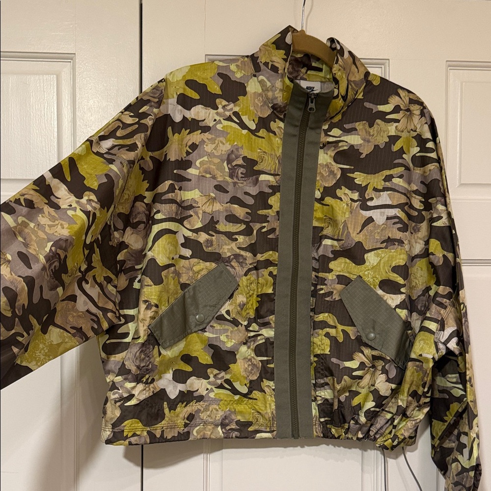 Nike Olive & Tan Camouflage matching set